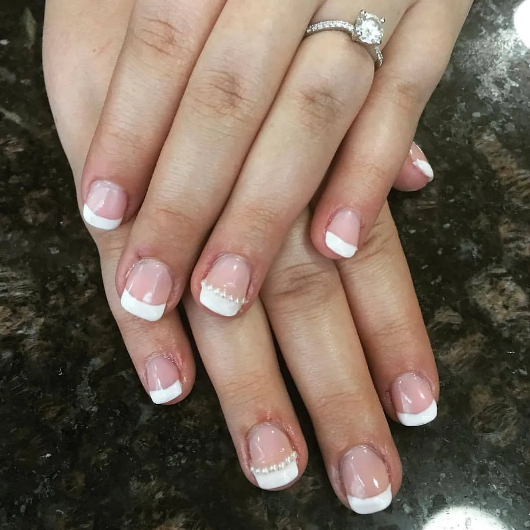 Short square French tips with bead-like accent line
