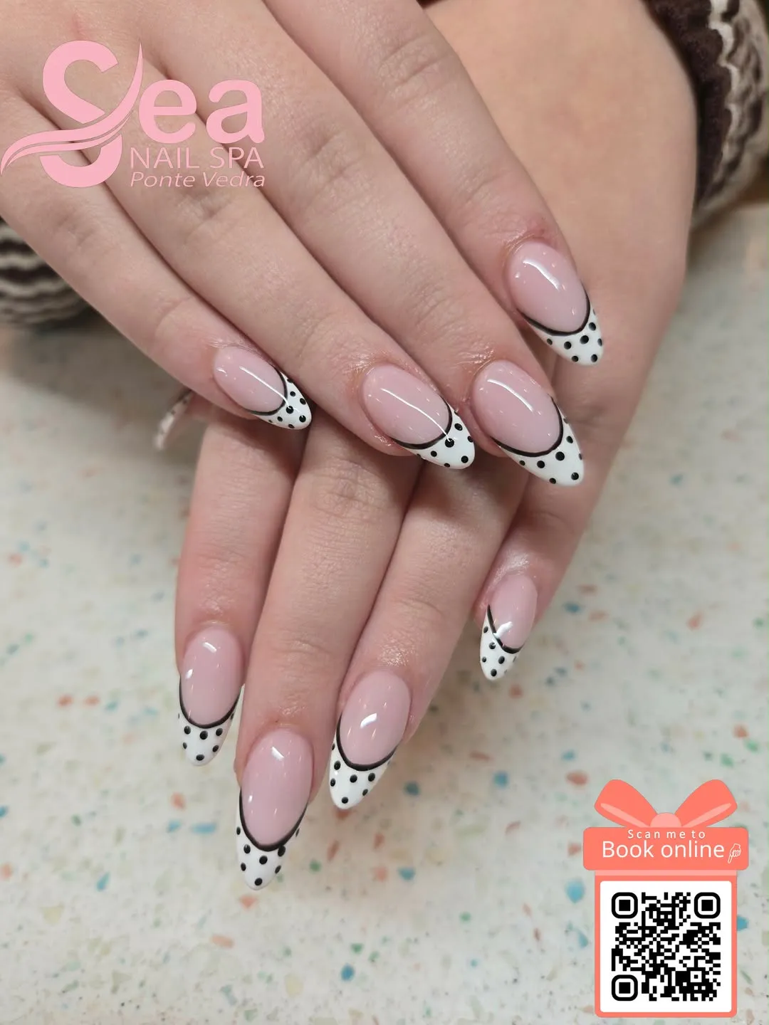 White Polka-Dot French Tips with Black Outline