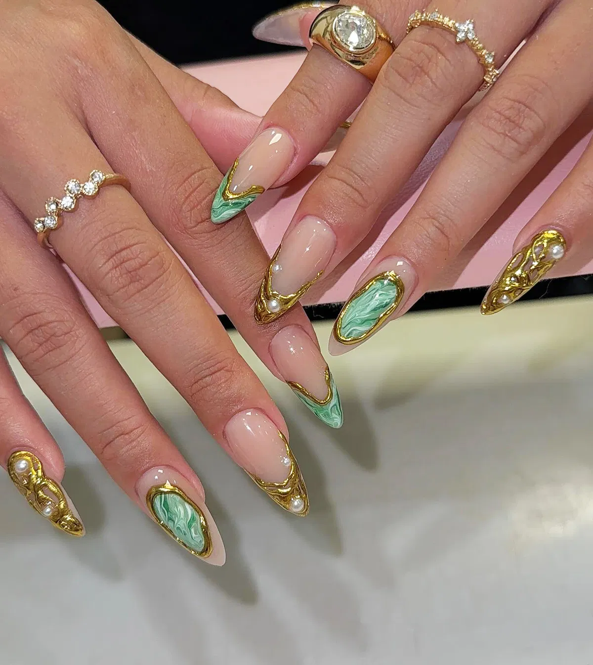 Mint marbling framed in raised gold