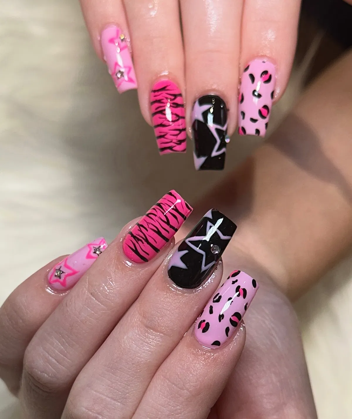 Square nails with stars, stripes, and spots