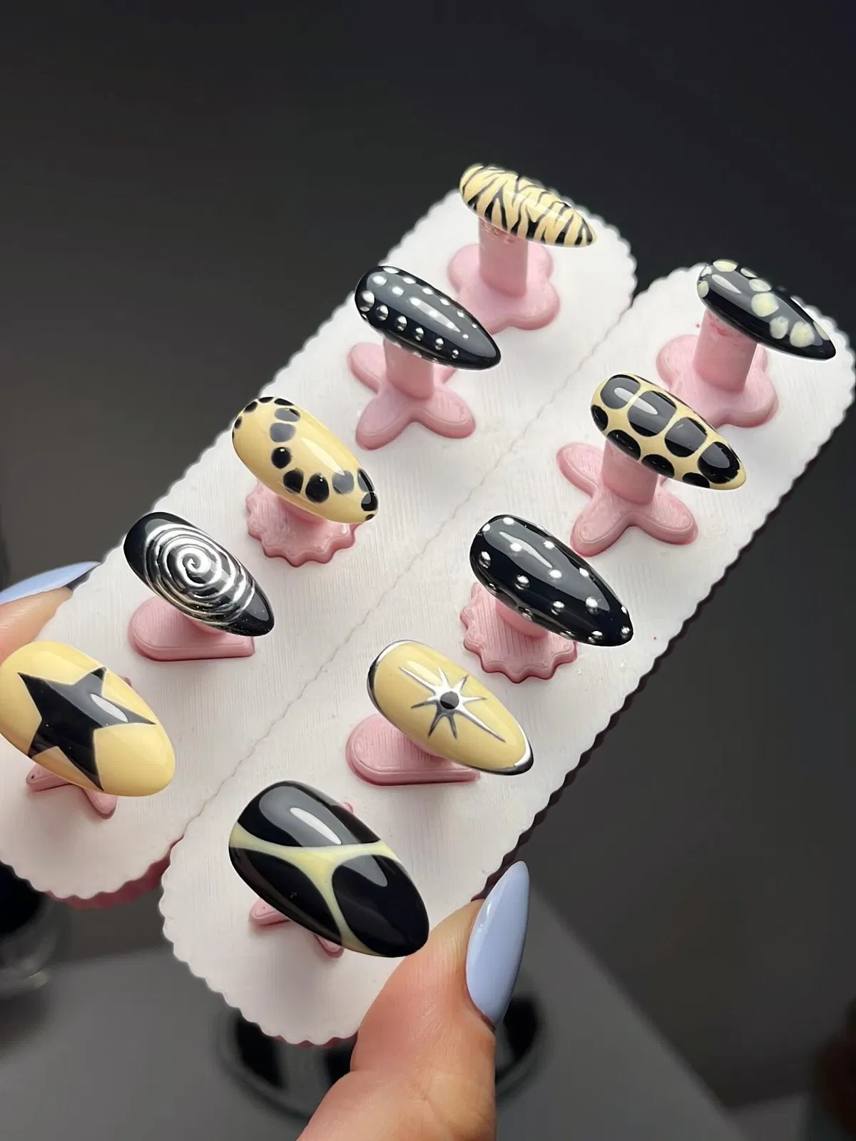 Displayed black-and-yellow set with mixed patterns and stud accents