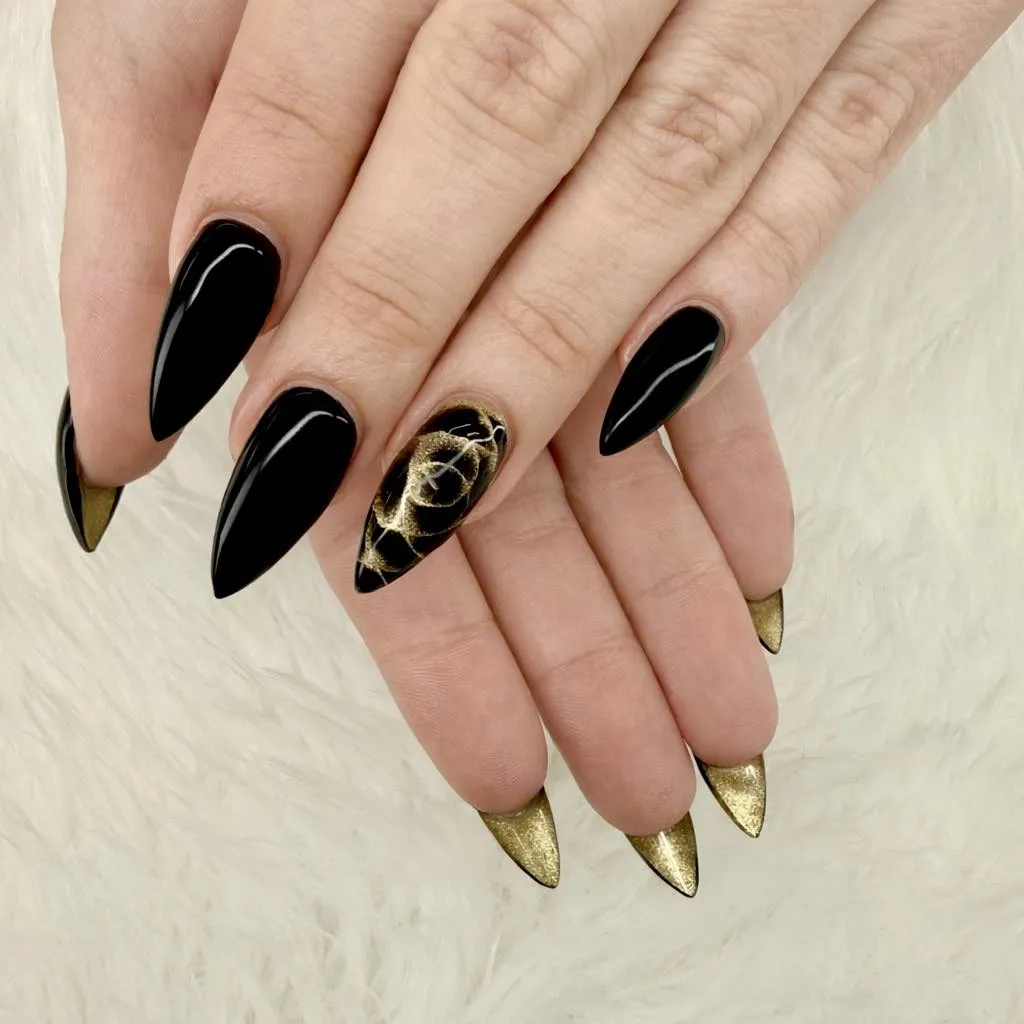 Glossy black set with gold marbled accent