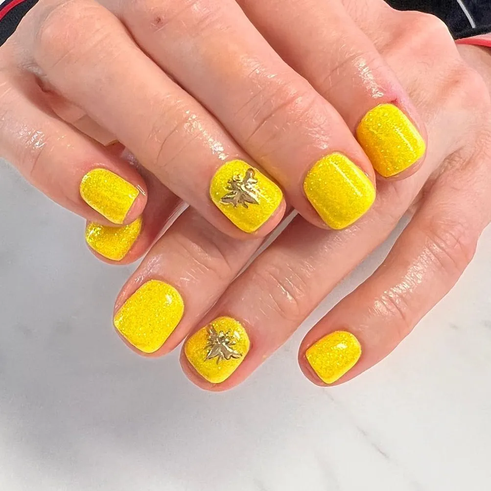 Shimmery Yellow Short Squares With Leaf Charms