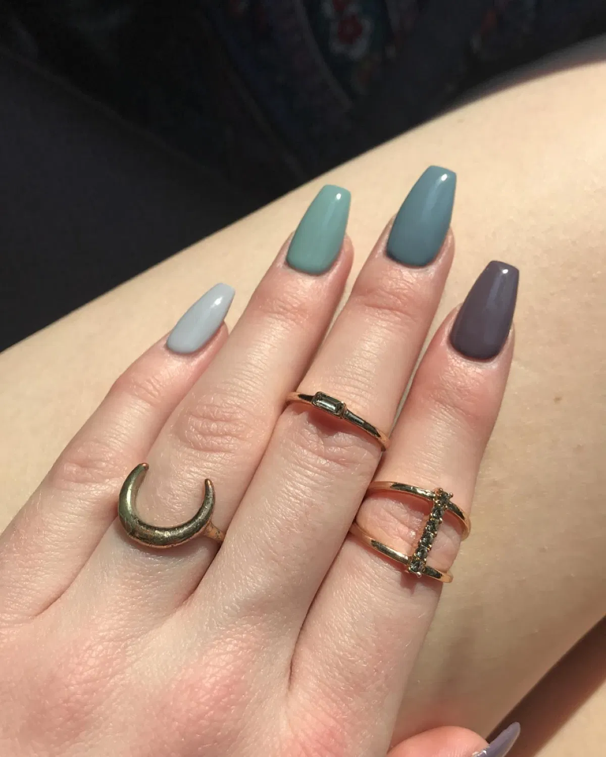 Muted gray and teal glossy coffin nails