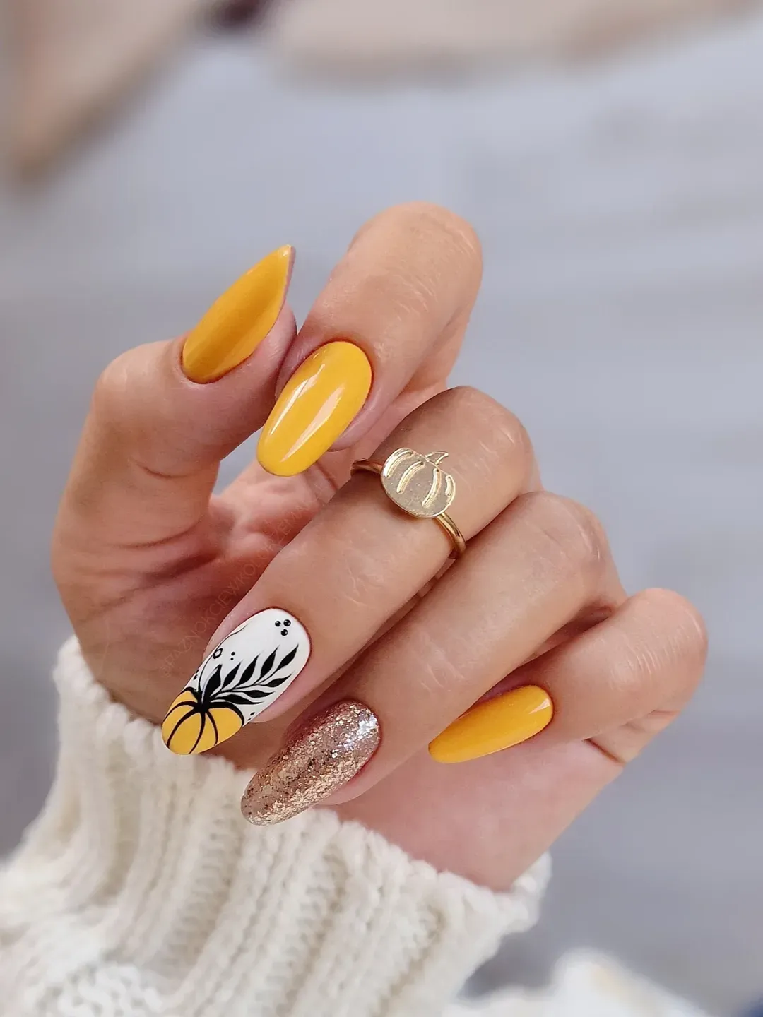 Yellow set with pumpkin graphic and glitter accent