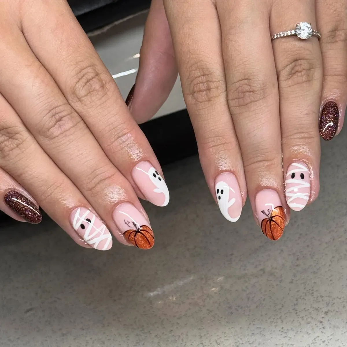 Light pink set with ghost shapes and pumpkin tips