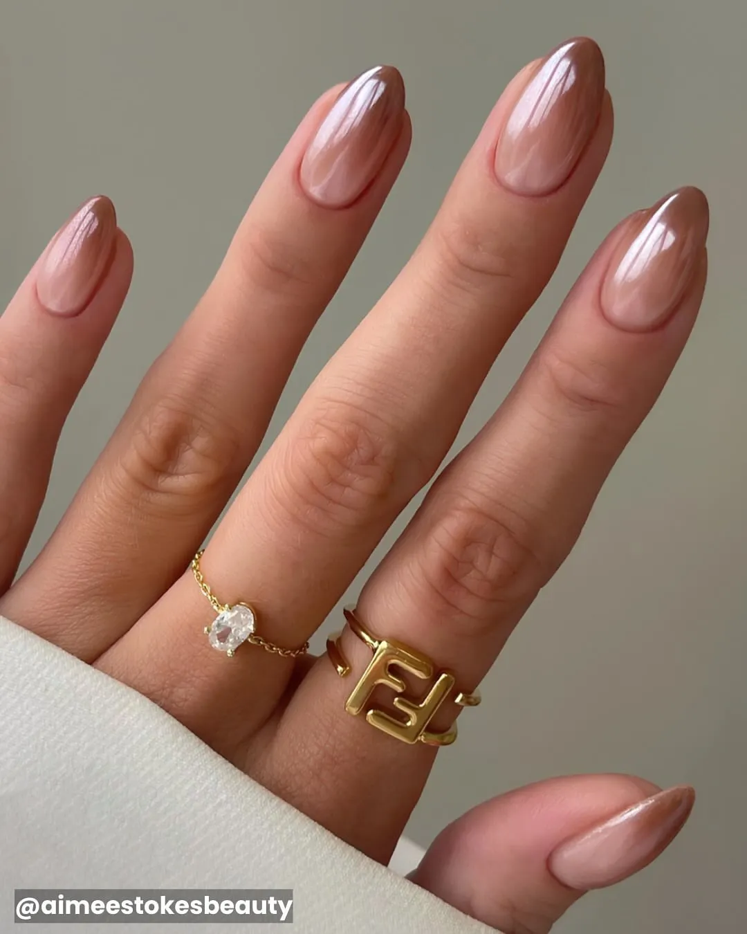 Sheer nude-pink with brown gradient tips