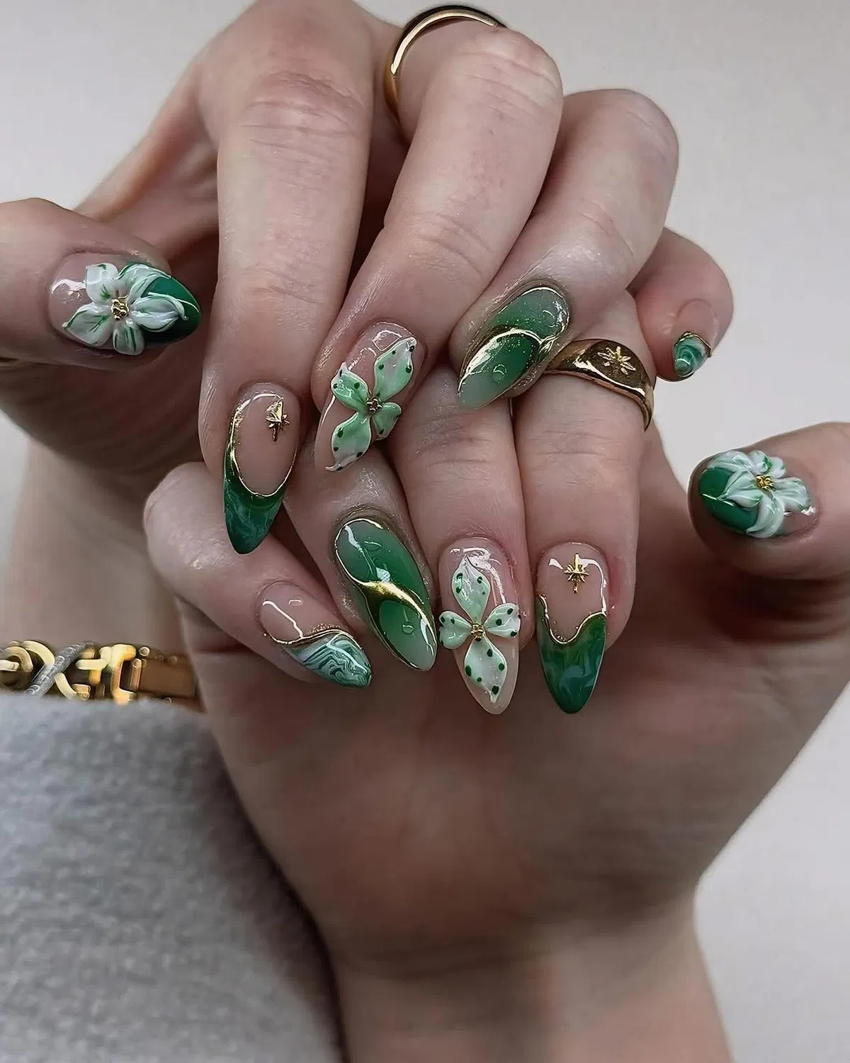 Green marbled tips with gold edging, 3D flowers, and bow accents