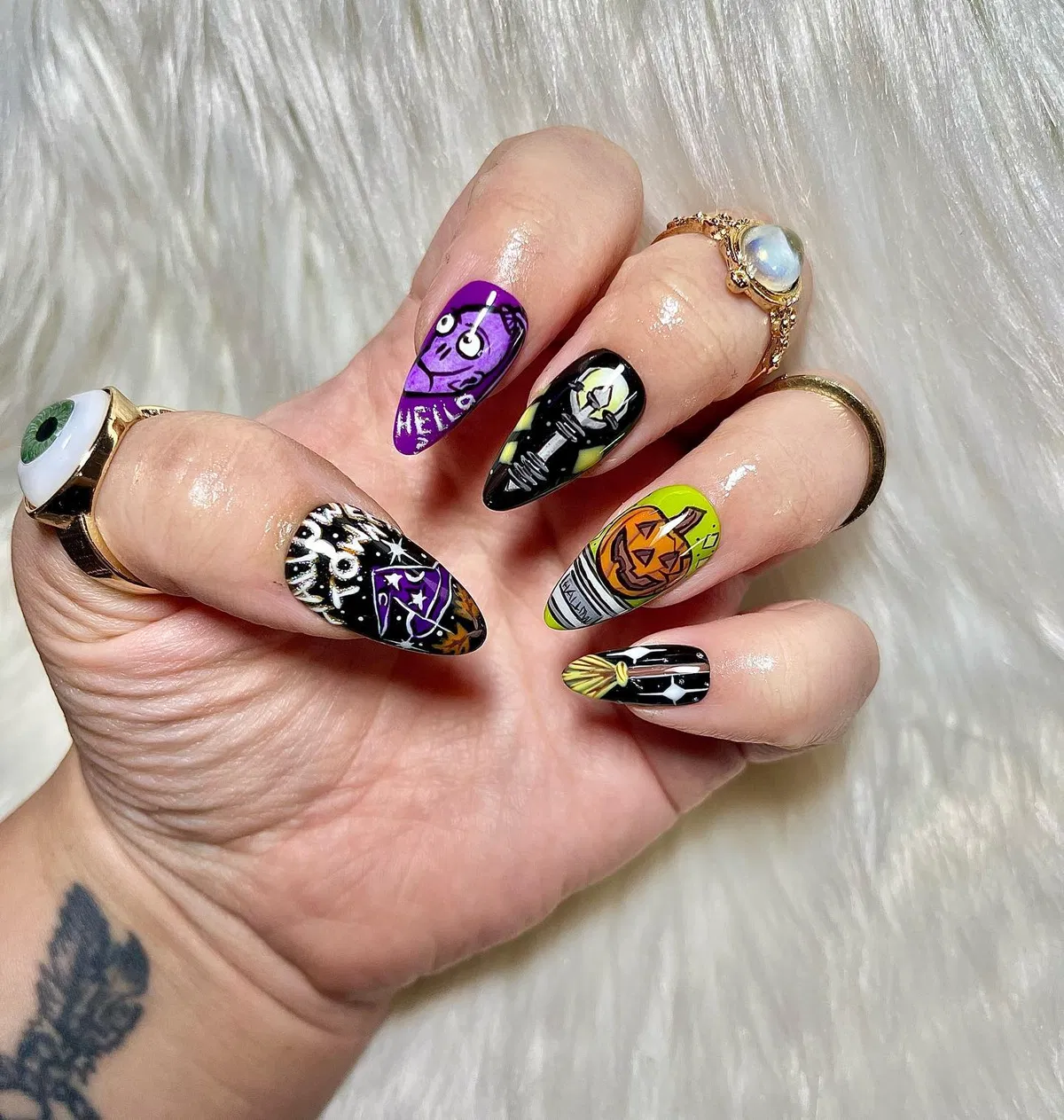 Stiletto Halloween Mix with “HELLO” Text and Pumpkin Face