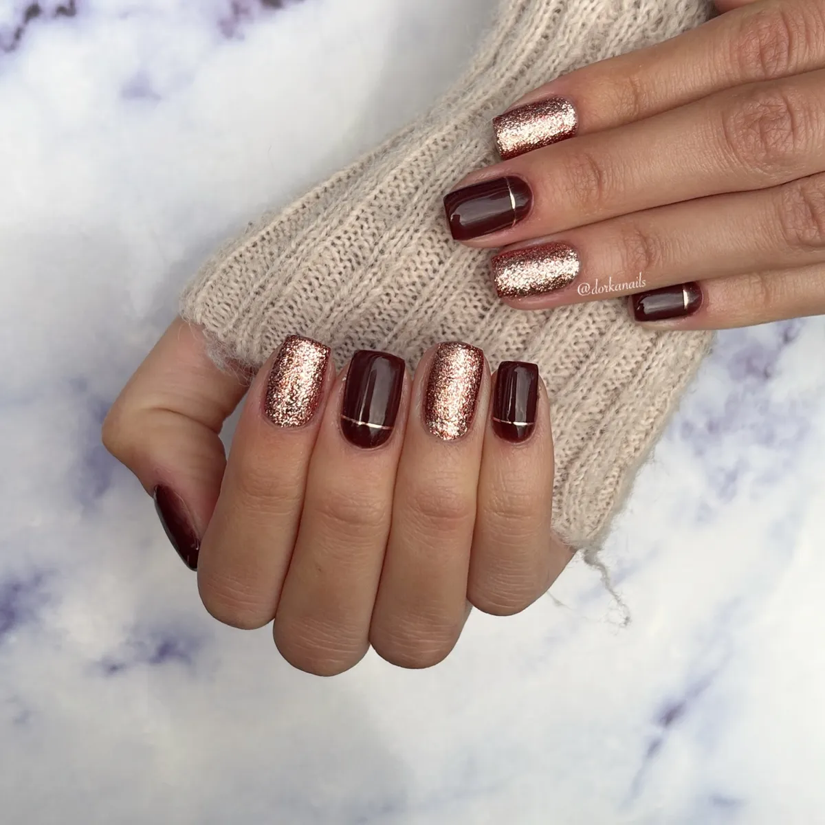 Burgundy and rose-gold glitter with thin tip lines