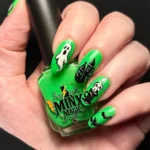 ๐ฝ 19 Green Halloween Nails Youโll Want to Save for a Creepy-Cool October Look Fashion image by @prettyboldnails