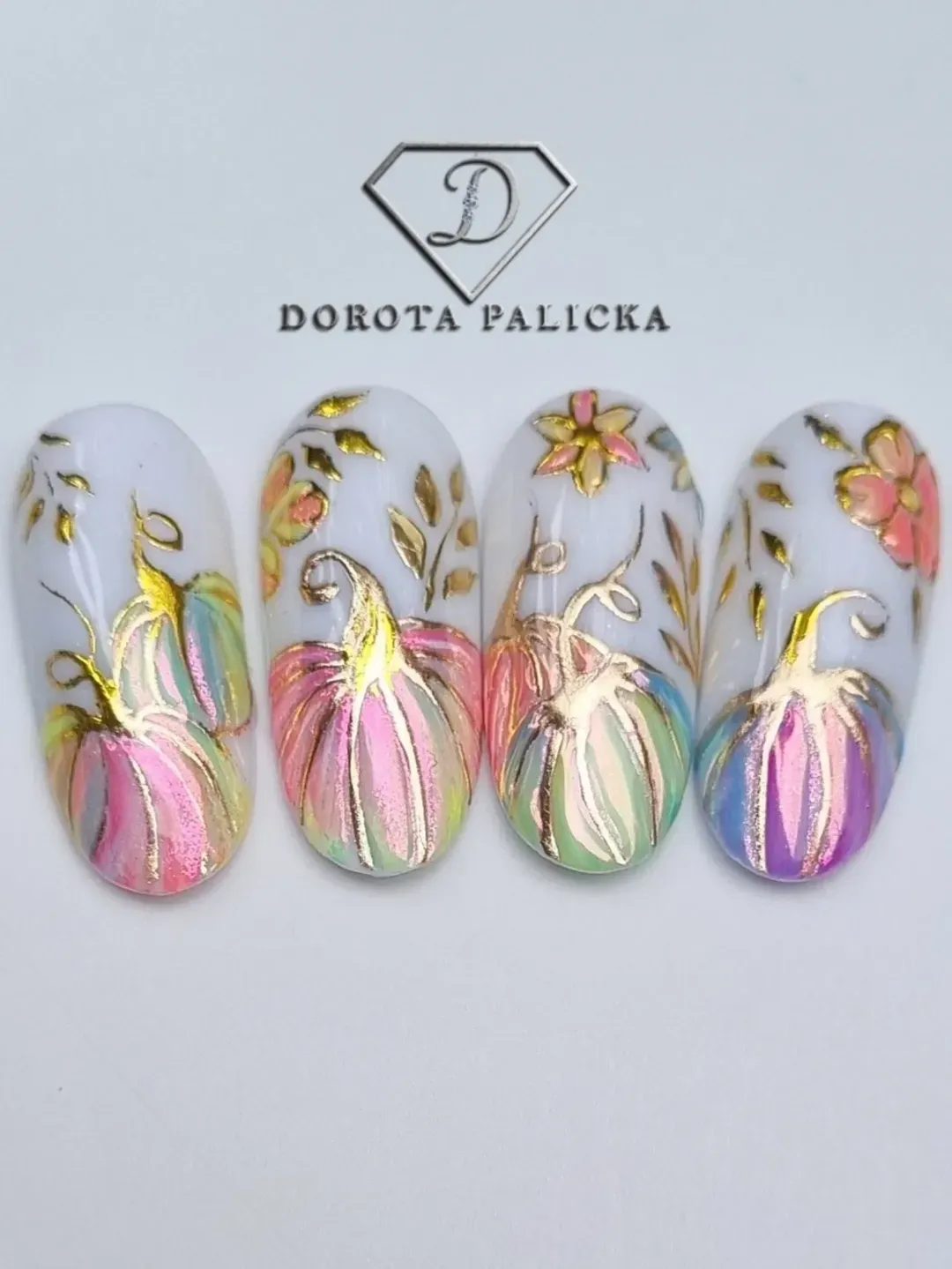 Pastel Pumpkins with Gold Linework (Nail Tips)