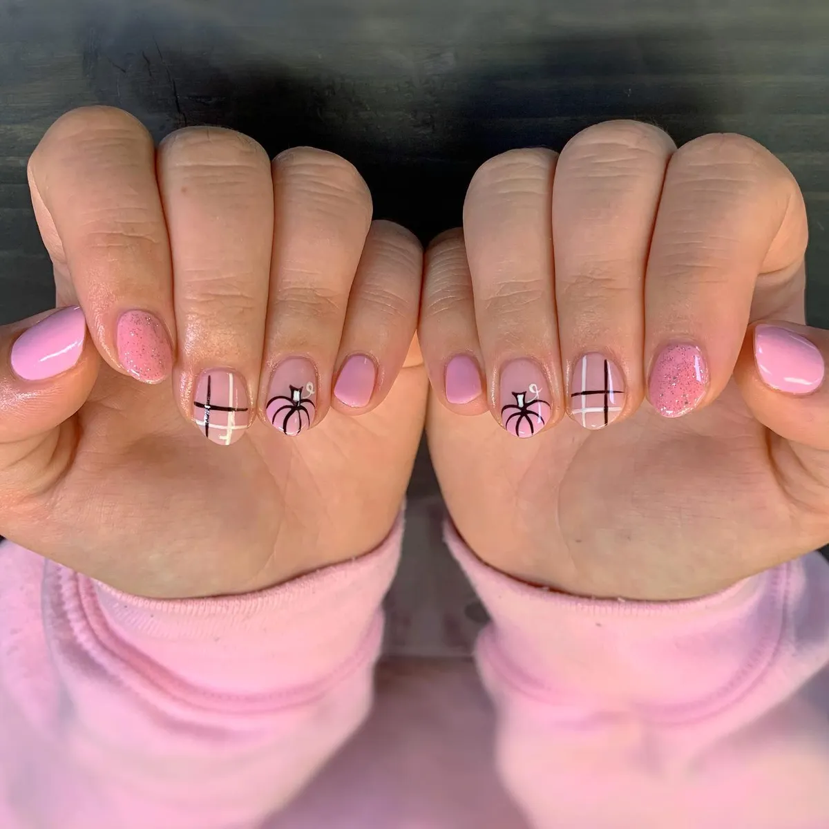 Soft pink set with plaid lines and pumpkin accents