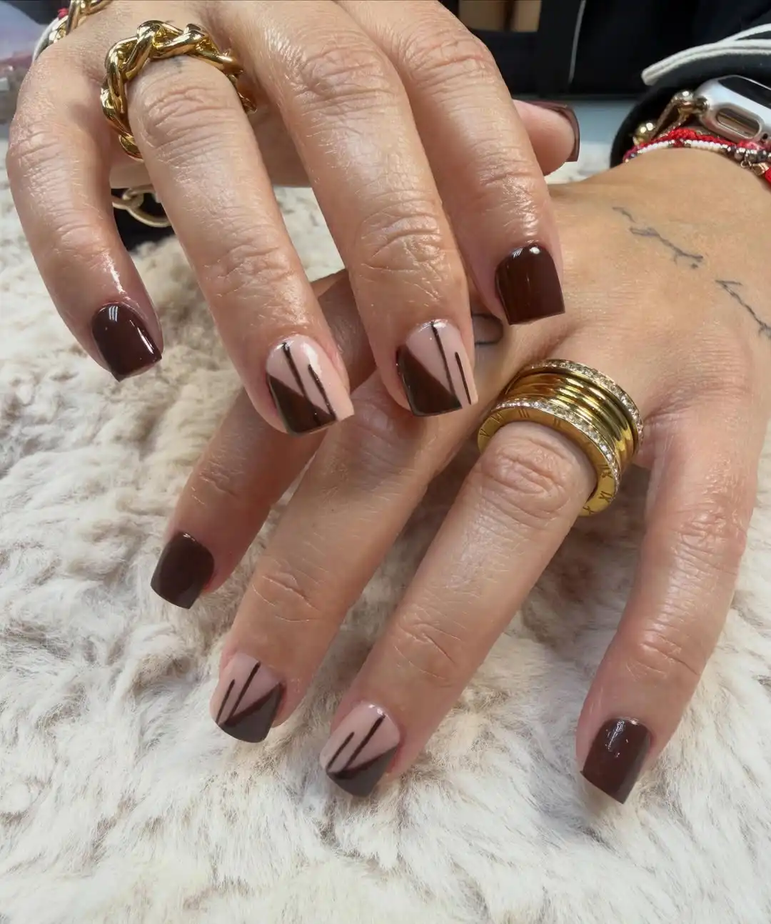 Geometric nude-and-brown blocks with thin lines