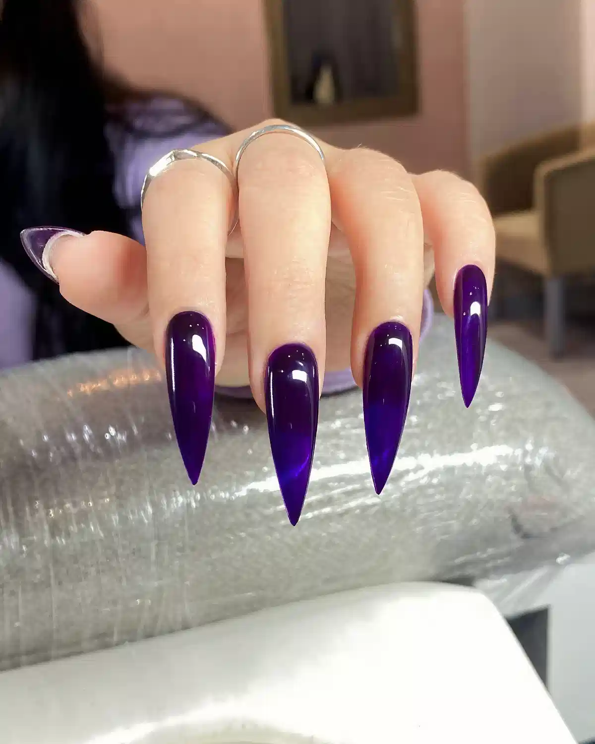 Solid Deep-Purple Glossy Stiletto Nails