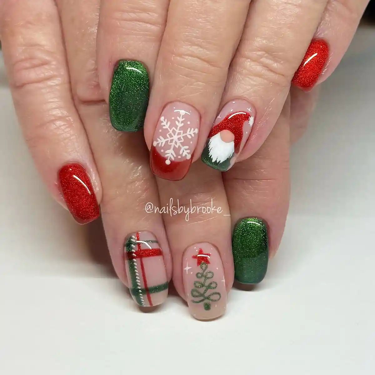 Glitter red/green with nude plaid and festive icon accents