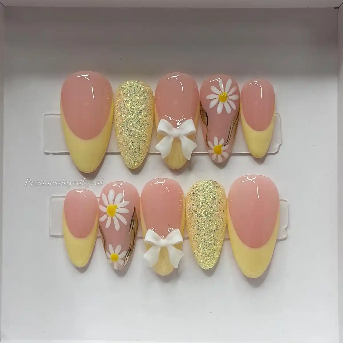 Pink-and-yellow set with daisies, glitter gold, and 3D bows