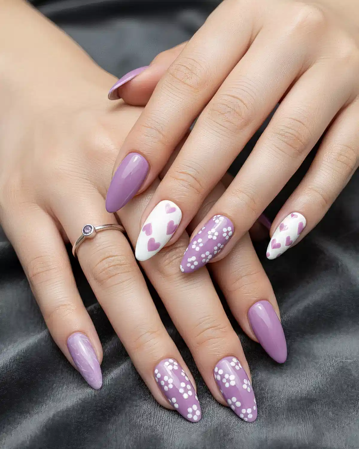 Lavender almonds with heart and daisy-like accents