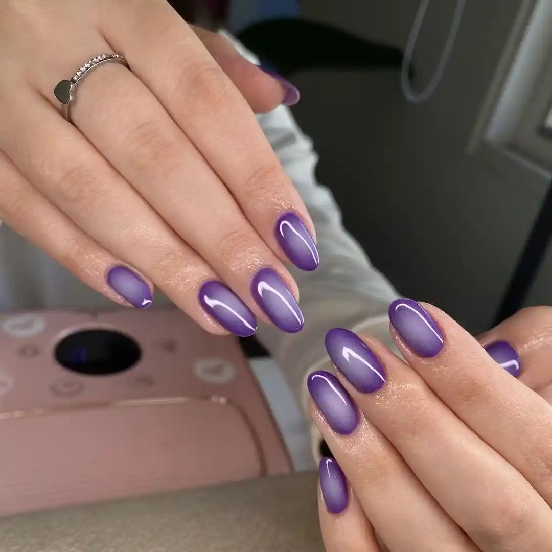 Glossy purple gradient (aura-style) nails