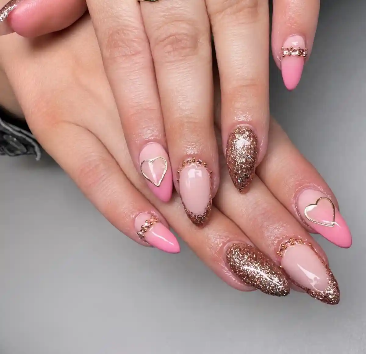 Pink and nude set with rose-gold glitter and gold heart outlines
